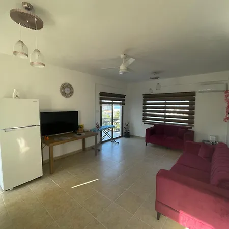 Queit Amazing Penthouse With Rooftop 360 ,pool , Beachfront And Bbq منتزه العطل Agios Amvrosios (Kyrenia)