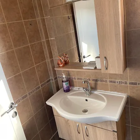 Queit Amazing Penthouse With Rooftop 360 ,pool , Beachfront And Bbq * Agios Amvrosios (Kyrenia)