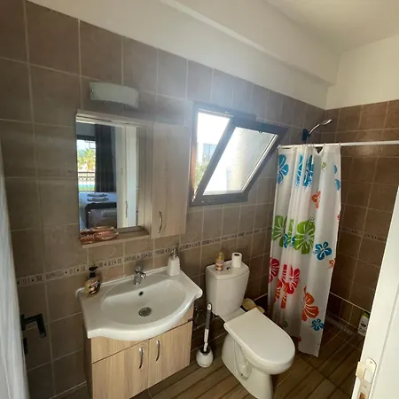Queit Amazing Penthouse With Rooftop 360 ,pool , Beachfront And Bbq Holiday park *
