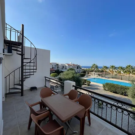 Queit Amazing Penthouse With Rooftop 360 ,pool , Beachfront And Bbq Agios Amvrosios (Kyrenia)