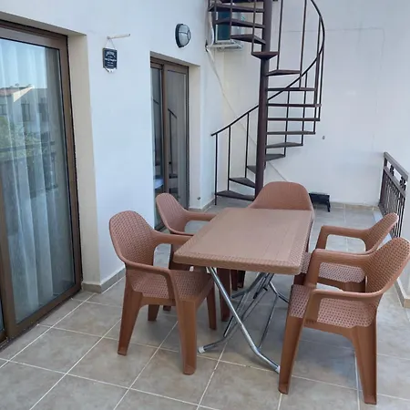 Holiday park Queit Amazing Penthouse With Rooftop 360 ,pool , Beachfront And Bbq