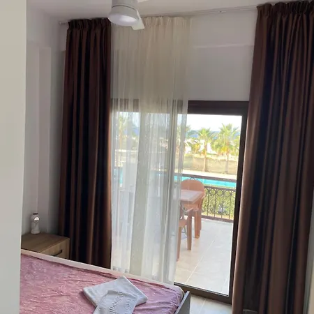 Queit Amazing Penthouse With Rooftop 360 ,pool , Beachfront And Bbq Agios Amvrosios (Kyrenia)