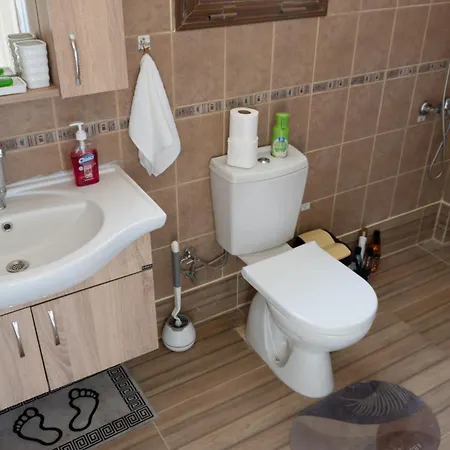 Queit Amazing Penthouse With Rooftop 360 ,pool , Beachfront And Bbq * Agios Amvrosios (Kyrenia)