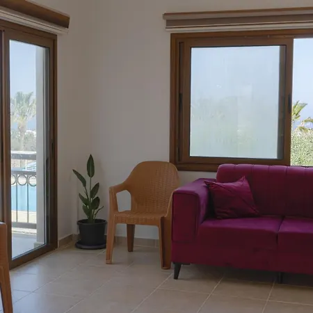 Queit Amazing Penthouse With Rooftop 360 ,pool , Beachfront And Bbq Kompleks wypoczynkowy Agios Amvrosios (Kyrenia)