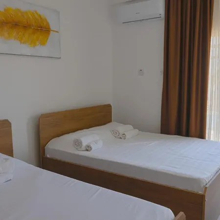 Queit Amazing Penthouse With Rooftop 360 ,pool , Beachfront And Bbq Agios Amvrosios (Kyrenia)